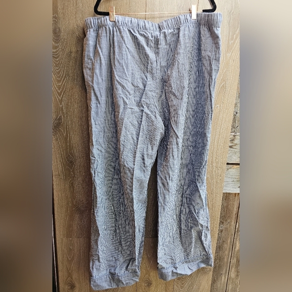 Levi's Grey and White Stripped Cotton Joggers Wide Leg Pants - Picture 3 of 6